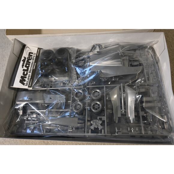 Amazon.com: McLaren Honda MP4/4 ... 1/20 Grand Prix  Tamiya 1/20 McLaren Mercedes MP4/13 F1 Model Kit – Unbuilt – Häkkinen